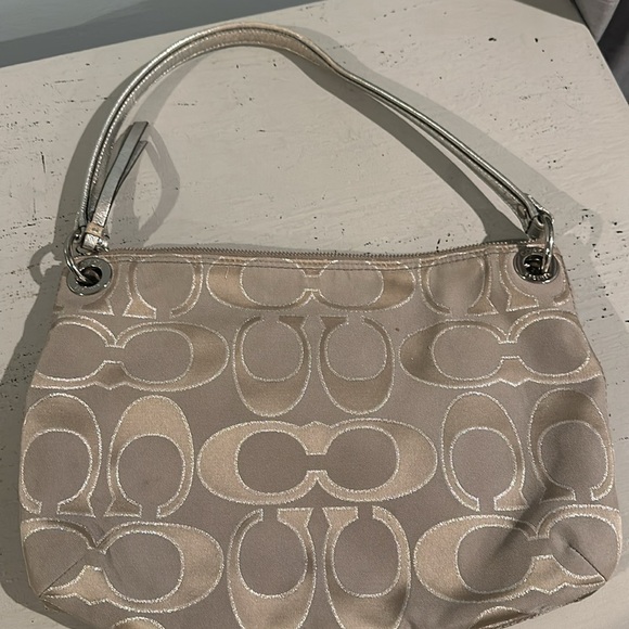 Coach handbag - Picture 2 of 4